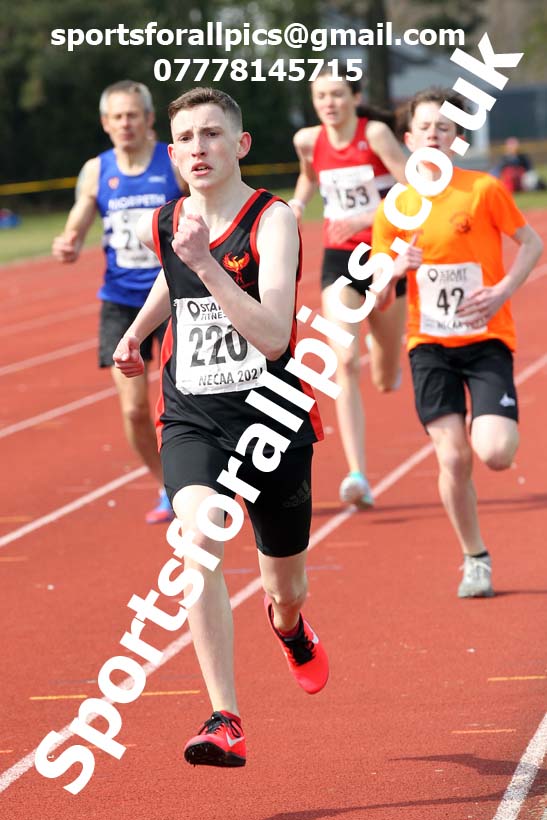 800 metres, 2021 NECAA Open Graded Meeting, Morpeth. Photo: David T. Hewitson/Sports for All Pics